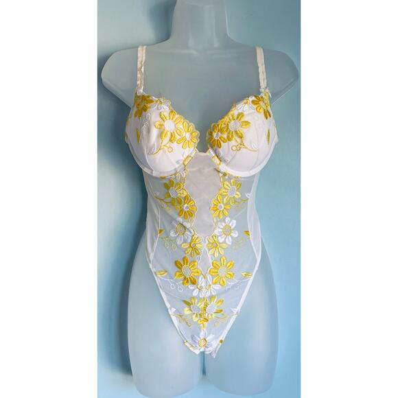 Vintage Victoria's Secret Bodysuit Yellow and White Push Up 36B - Picture 1 of 10
